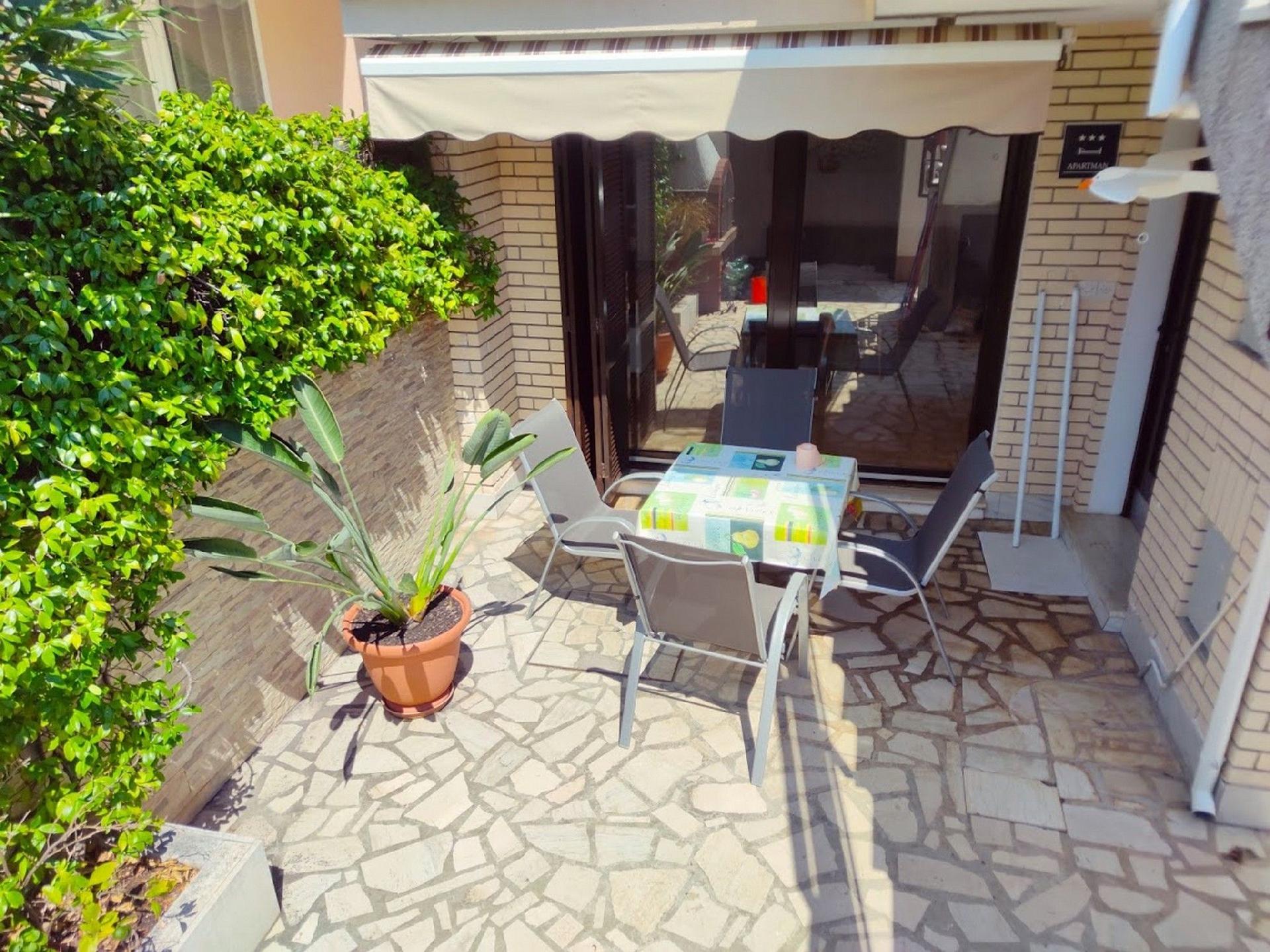 Wohnung in Pula mit Terrasse, Garten und Grill Ferienhaus in Kroatien