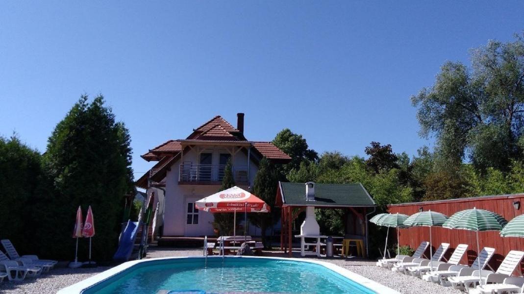 Ferienwohnung für 2 Personen mit Poolblick, W  in Ungarn