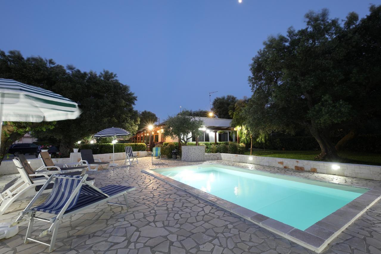 Ferienhaus in Carovigno mit Privatem Pool  in Italien