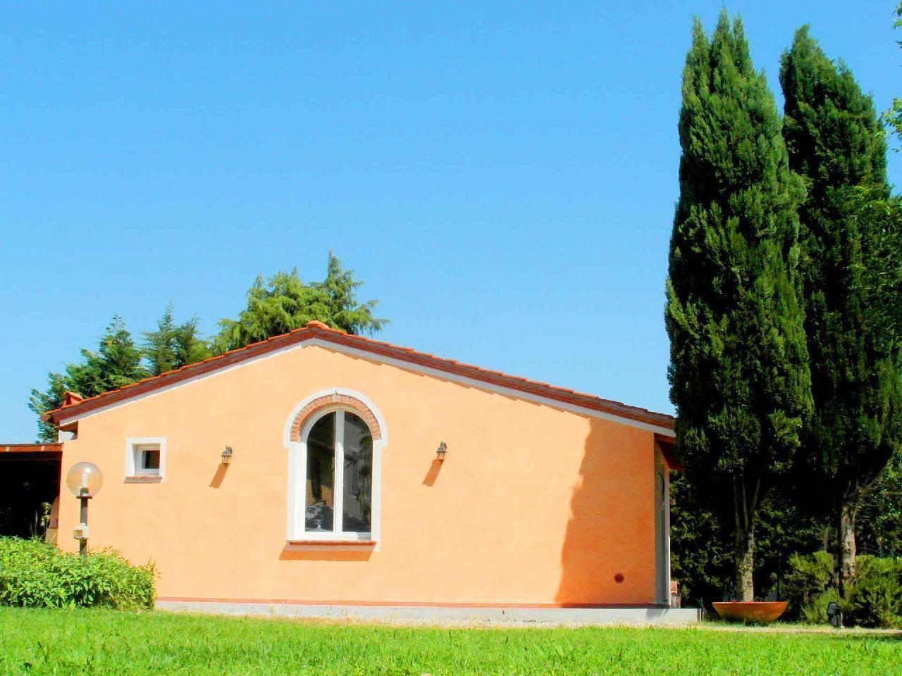 Wohnung in Cascina mit Privatem Garten  in Italien