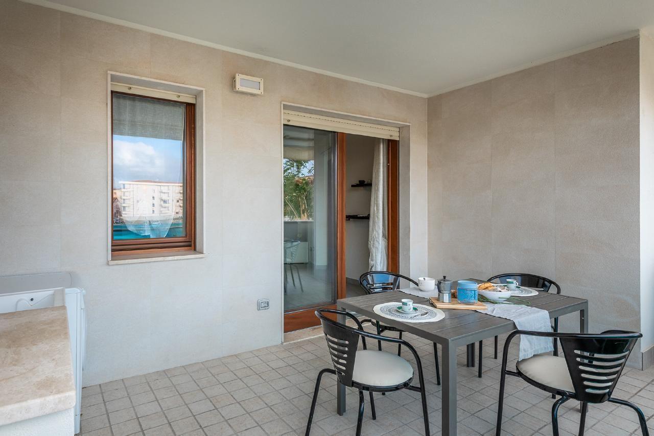 Charmantes Appartement in Lido mit Terrasse und St   Sardinien