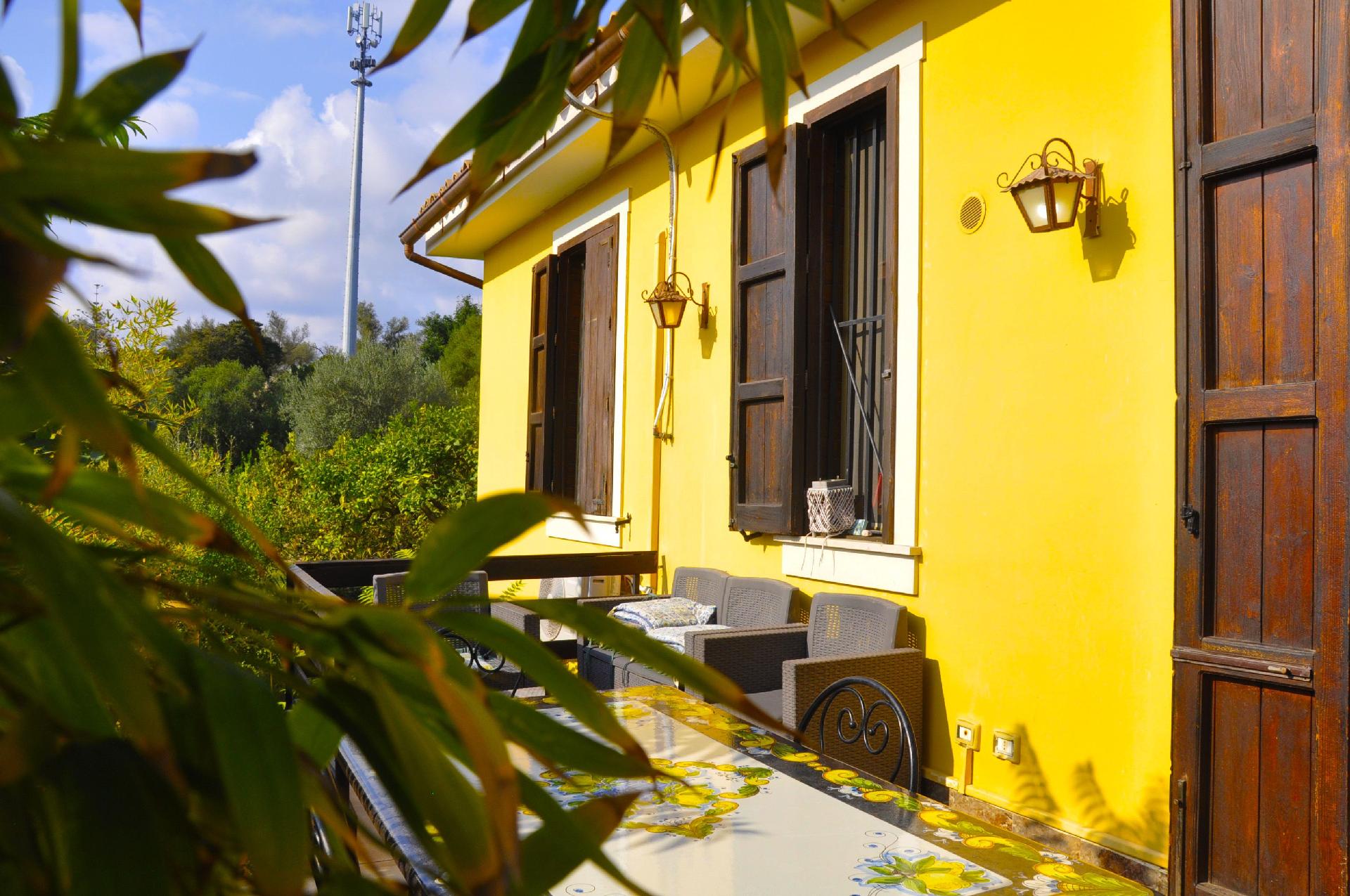 Ferienhaus in Lido Di Noto mit Grill, Garten und T   Noto
