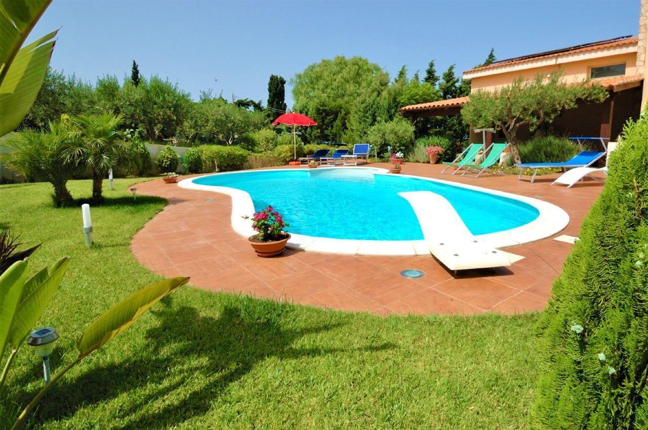 Villa Rita mit Privatpool Ferienhaus in Italien