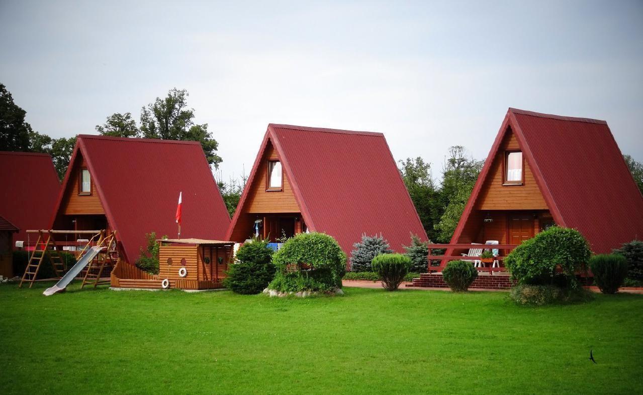 Charmantes Ferienhaus in Karcino mit Terrasse, Gar  in Polen