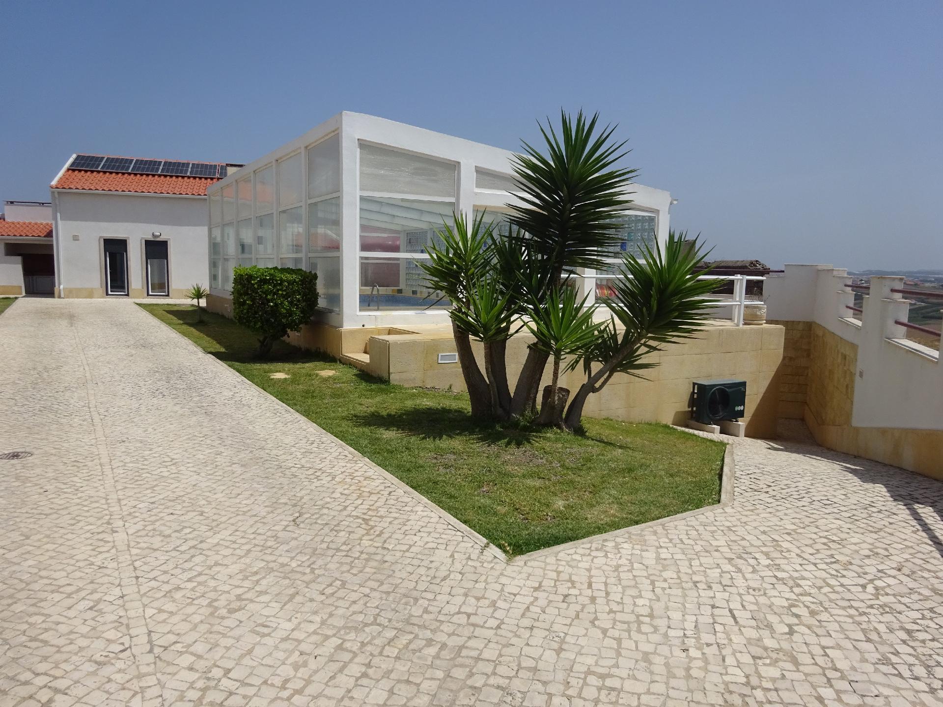 Ferienhaus in São Pedro Da Cadeira mit Priv  in Portugal