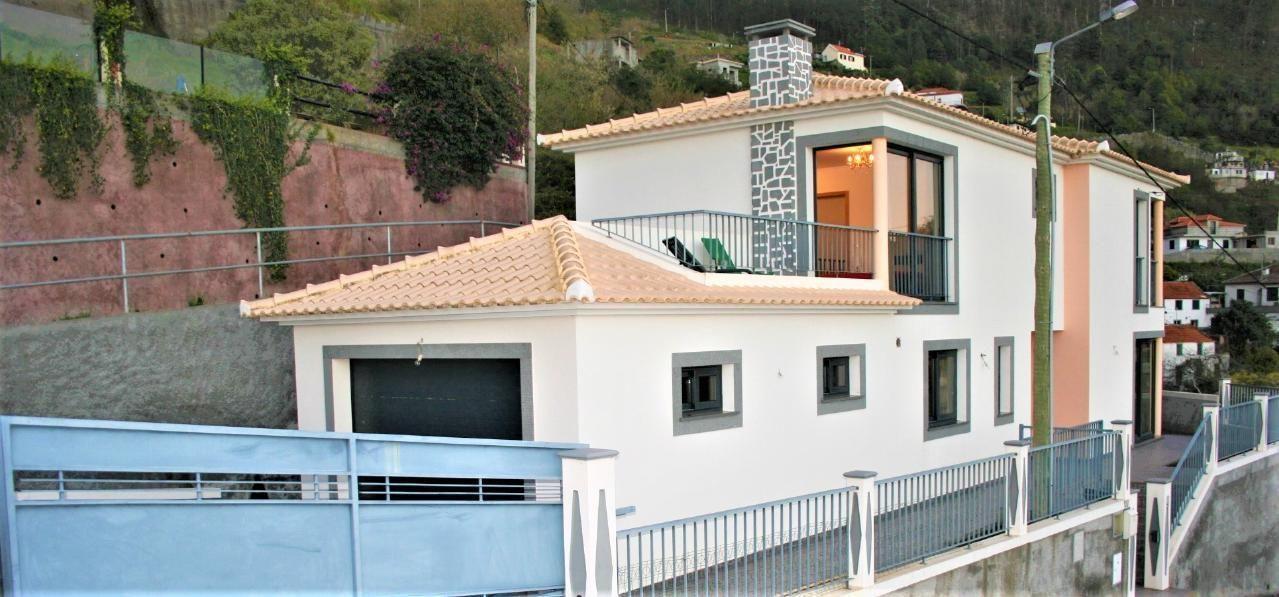 Ferienhaus in Arco Da Calheta mit Privatem Parkpla  auf Madeira