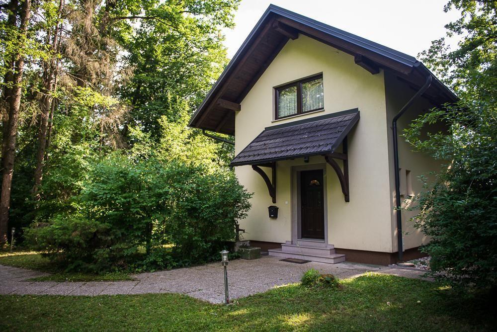 Kleinhaus am Rande des Waldes  in Slowenien