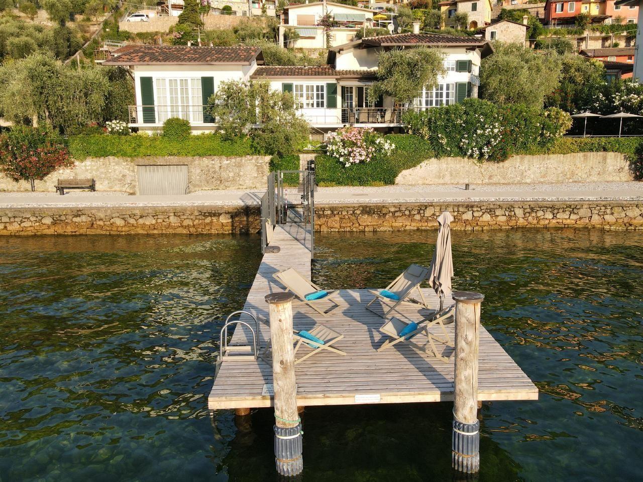 Villa am Lago:  Ein Luxus-Hidaway am Gardasee mit   in Italien