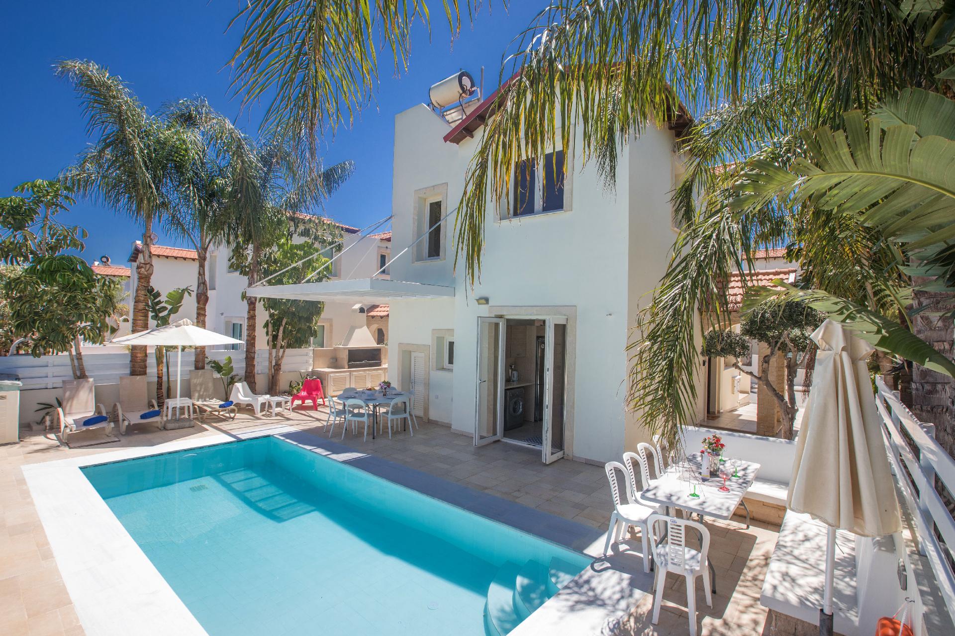 Ferienhaus mit Privatpool für 6 Personen ca.  Ferienhaus in Zypern