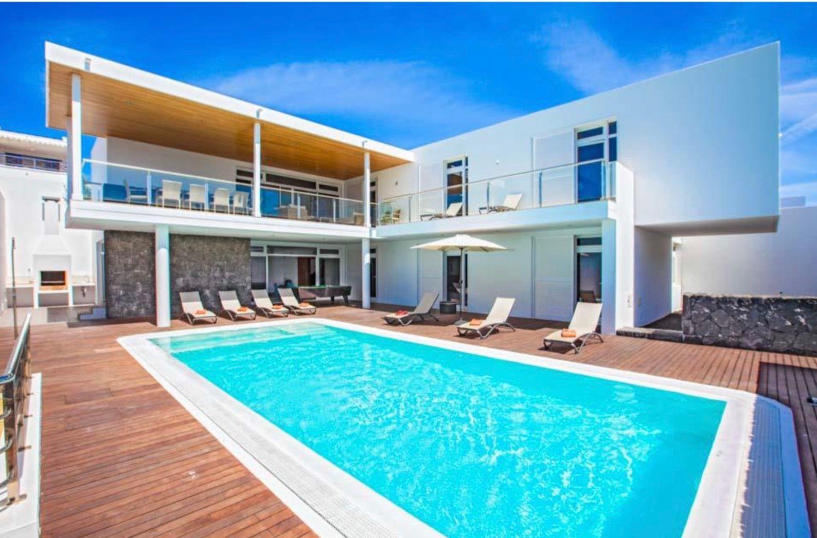 Ferienhaus mit Privatpool für 12 Personen ca. Ferienhaus  Lanzarote