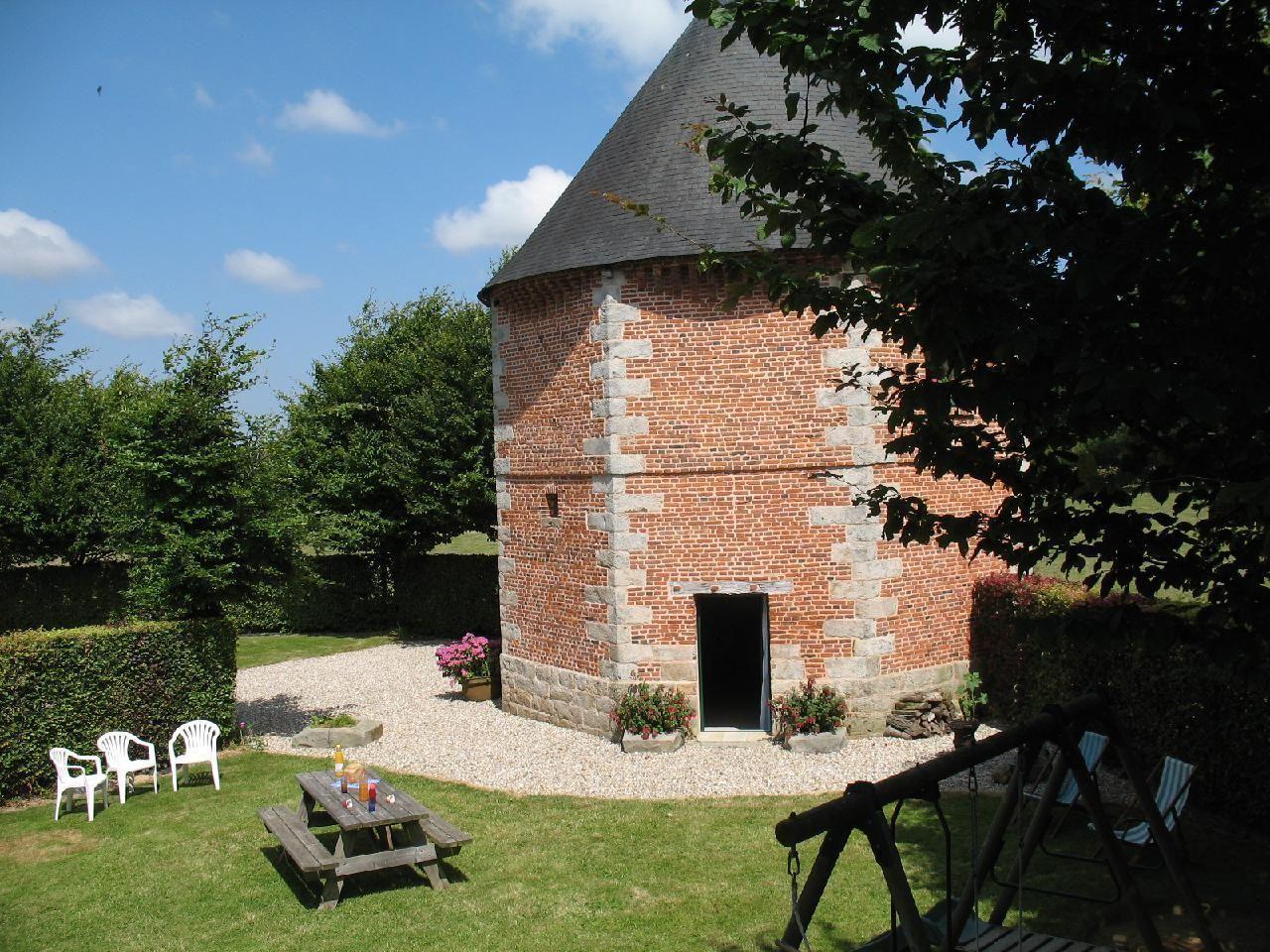 Ferienhaus in Varneville-Bretteville mit Privatem  Bauernhof in Frankreich