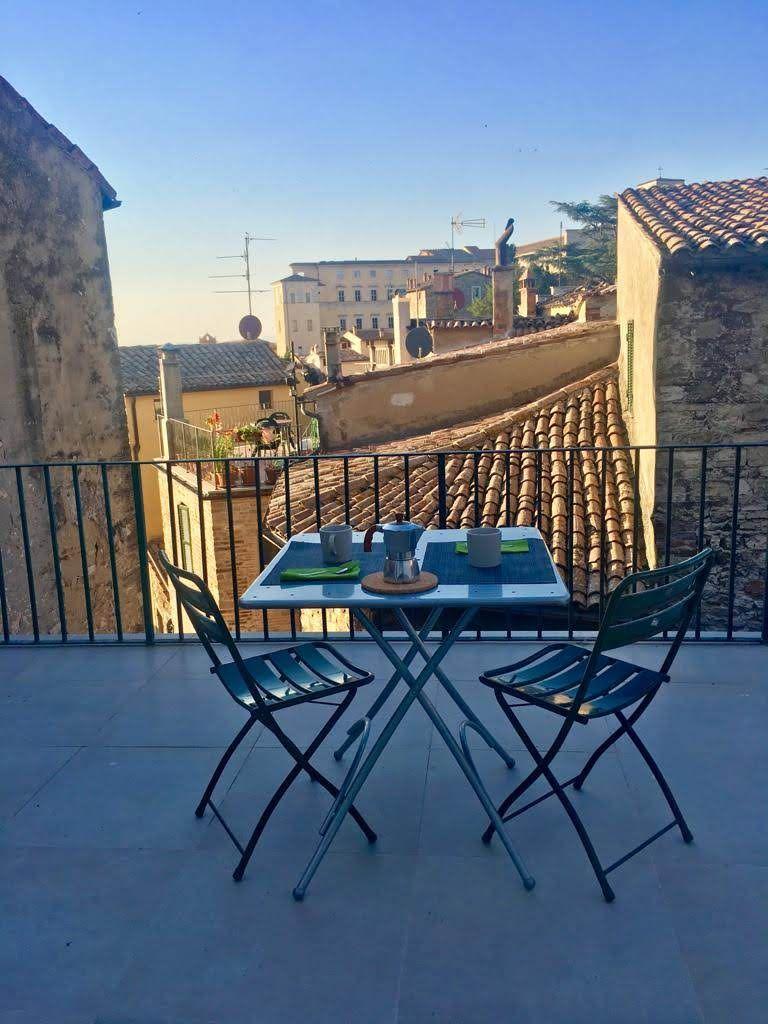 Hübsche Wohnung in Todi mit Terrasse  in Italien