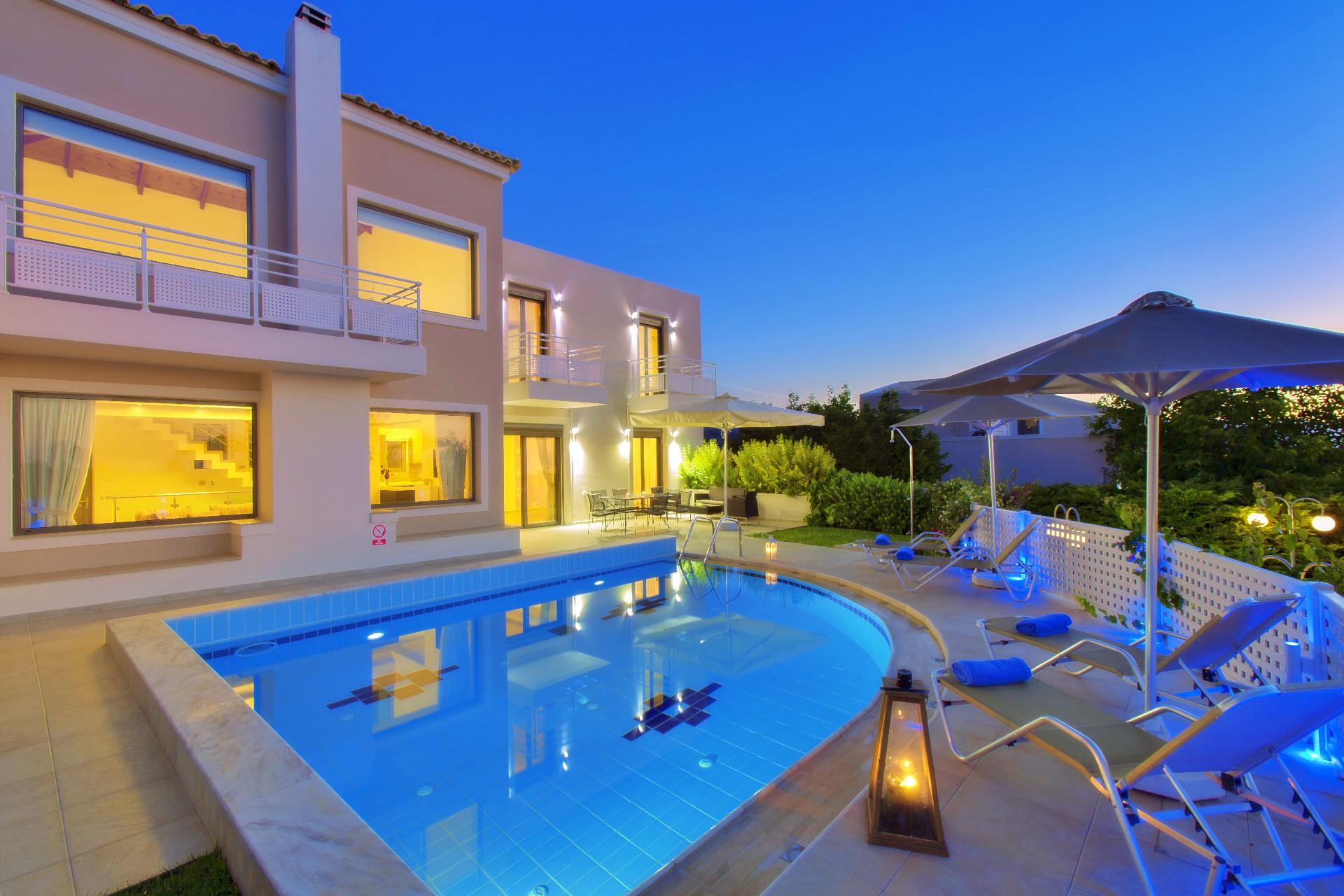Ferienhaus mit Privatpool für 6 Personen  + 1 Ferienhaus in Griechenland