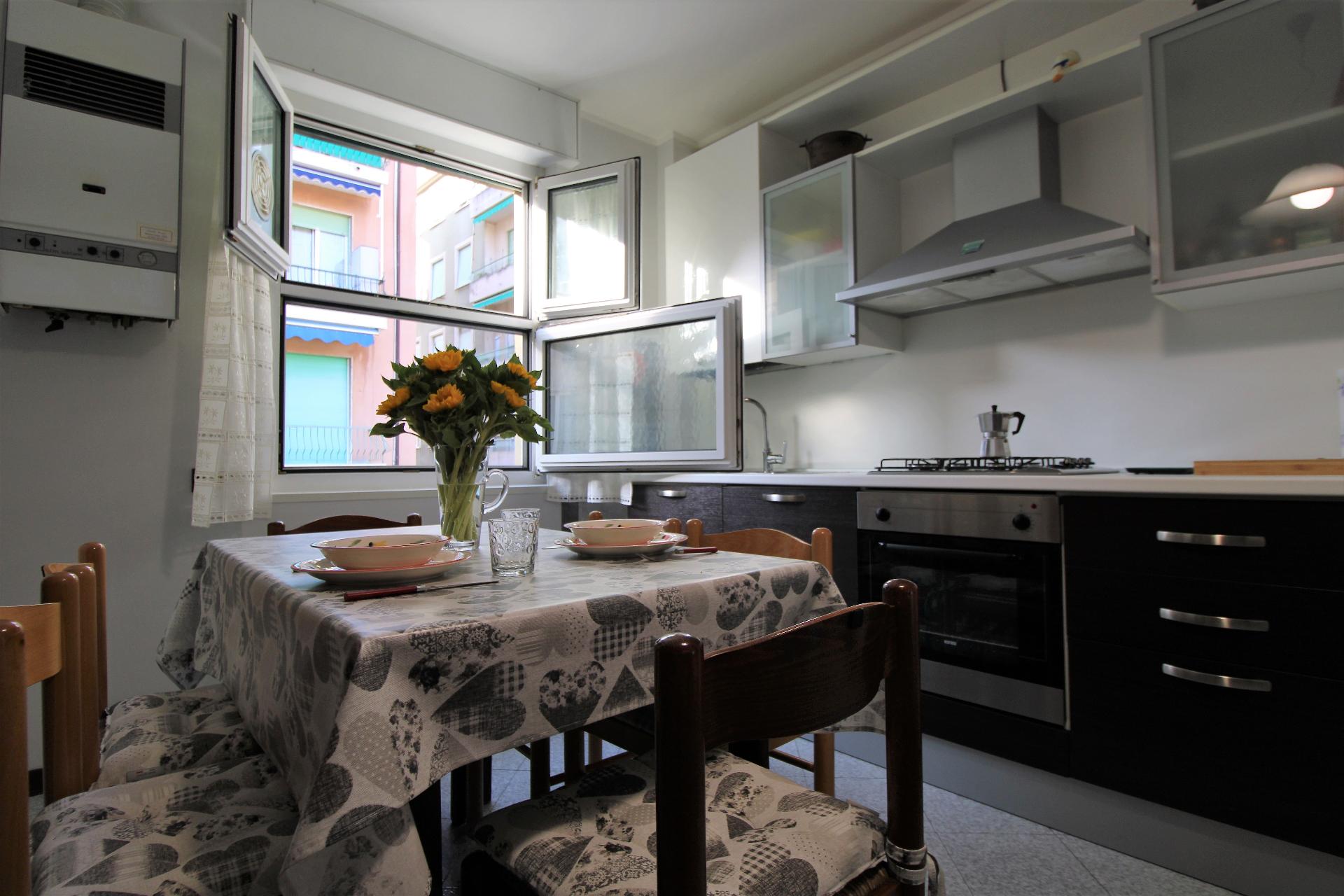 Ferienwohnung für 6 Personen ca. 80 m² i   Genova
