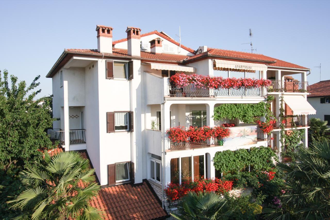Appartement in Rovinj mit Garten, Terrasse und Gri   Rovinj