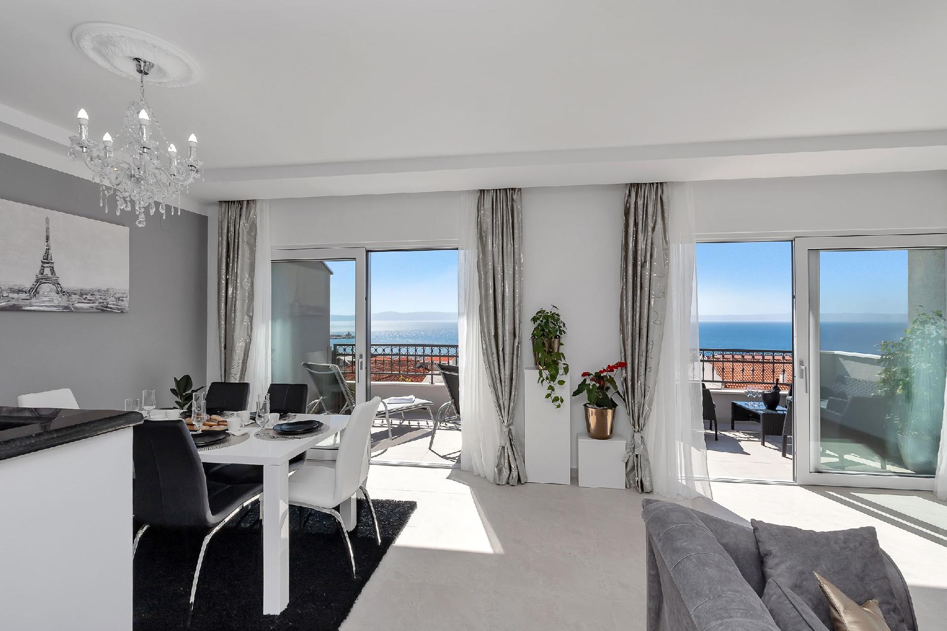 Schöne Wohnung in Zelenka mit Großer Te Ferienwohnung  Makarska Riviera
