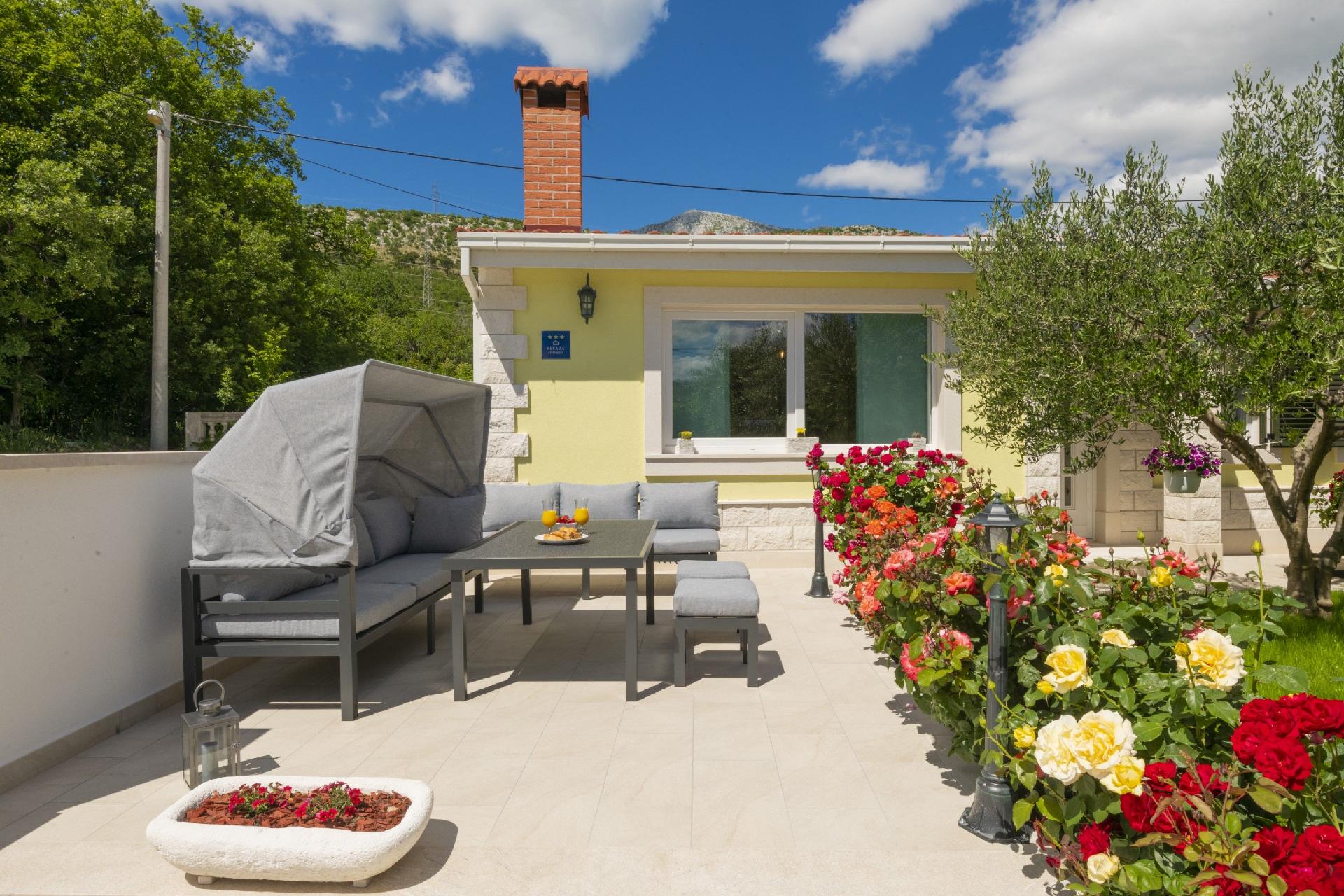 Ferienhaus für 6 Personen ca. 70 m² in N  in Dalmatien