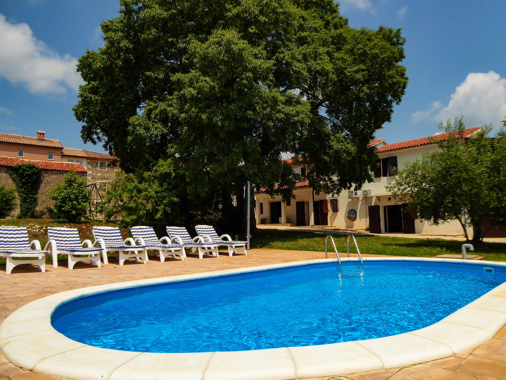 Ferienhaus mit Privatpool für 11 Personen ca. Ferienhaus in Istrien