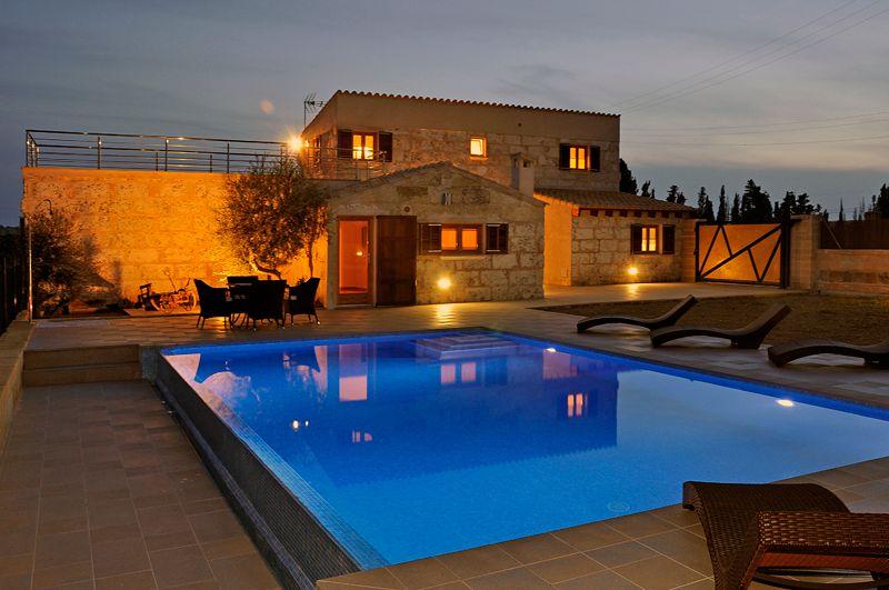 Ferienhaus in Llubí mit Privatem Pool Ferienhaus  Mallorca