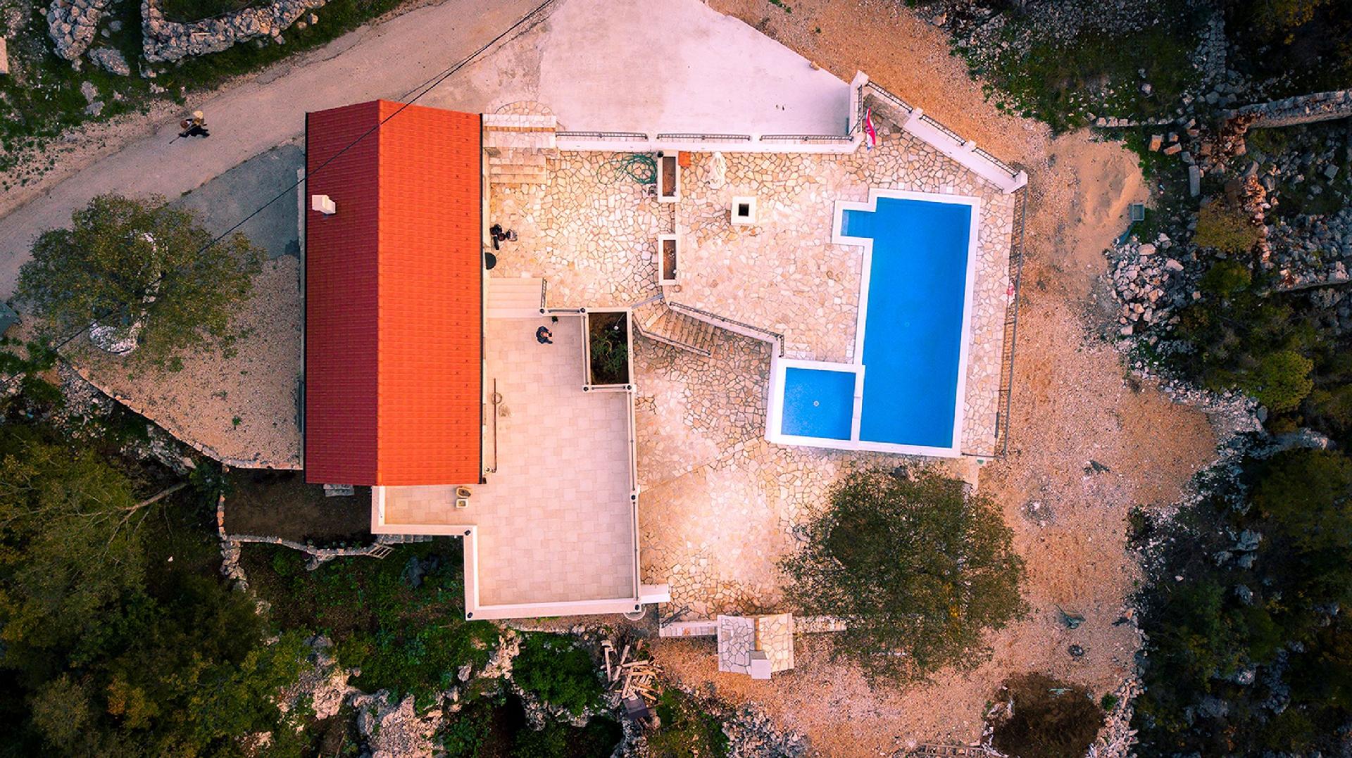 Ferienhaus mit Privatpool für 7 Personen in R  in Dalmatien