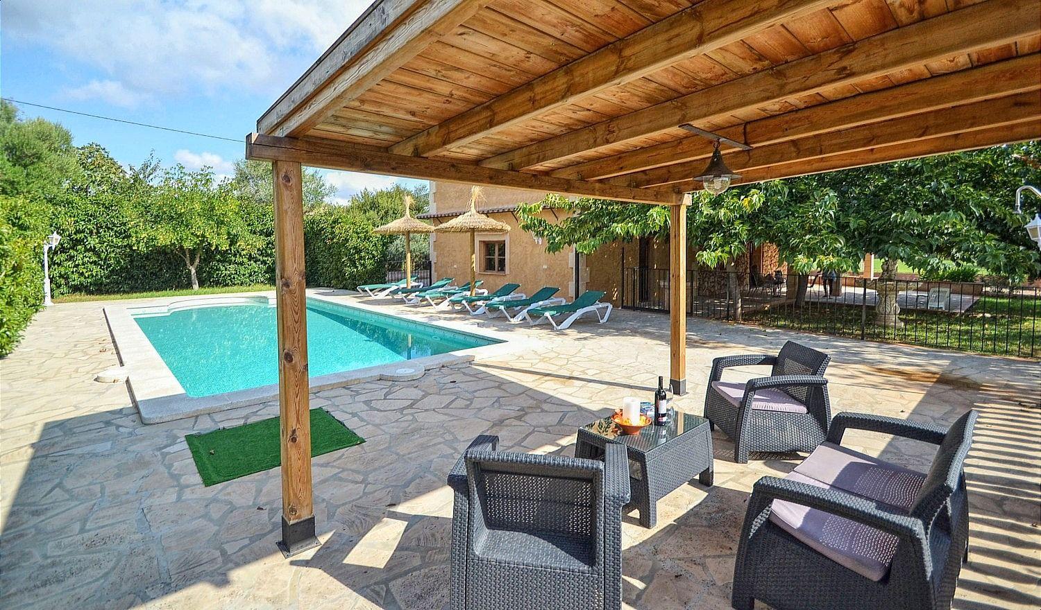 Typisch mallorquinische Finca mit Pool Klimaanlage Ferienhaus  Mallorca