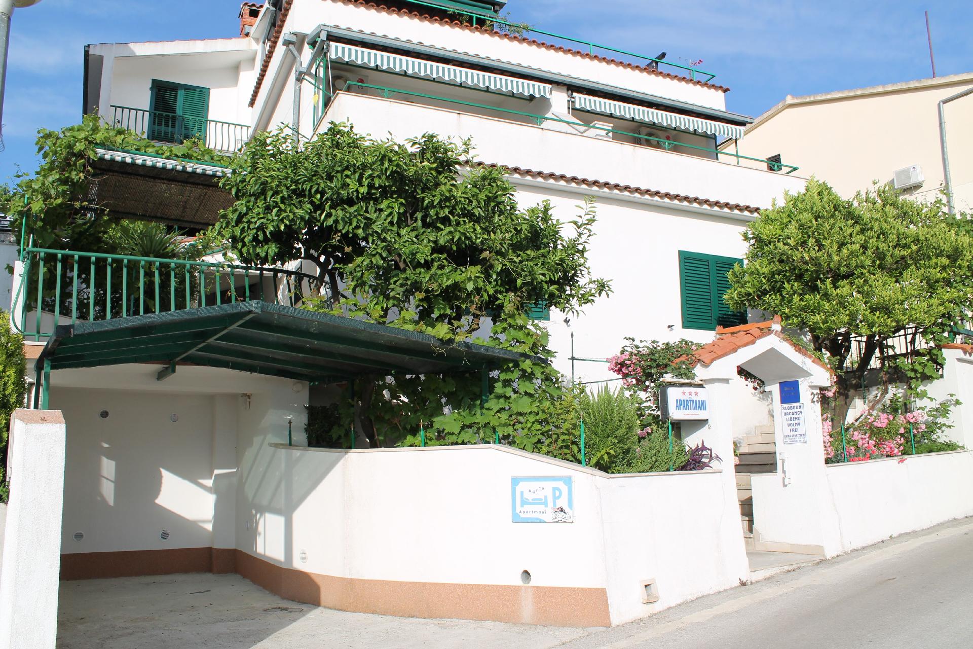 Appartement für zwei Personen mit wundervolle Ferienhaus in Dalmatien