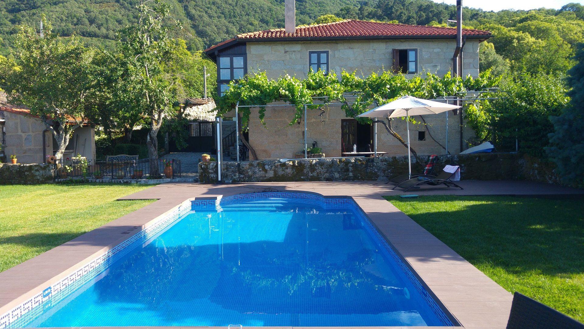 Ferienhaus mit Privatpool für 4 Personen  + 1 Bauernhof  Galizien