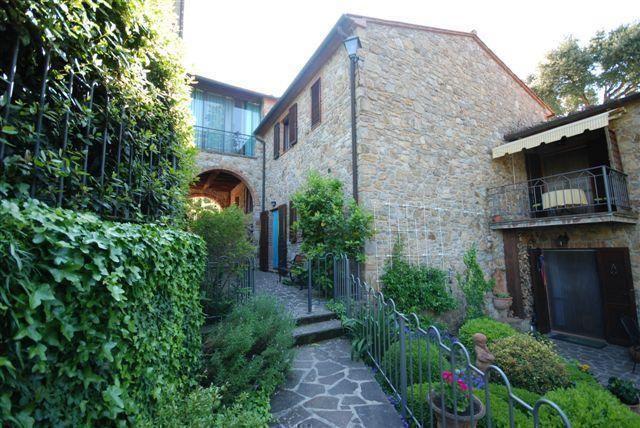 Ferienhaus in Caldana mit Terrasse und Grill  in Italien
