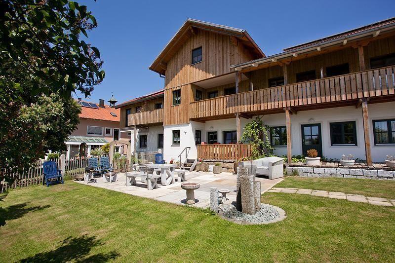 Wohnung in Rannersdorf mit Großem Garten Ferienwohnung 