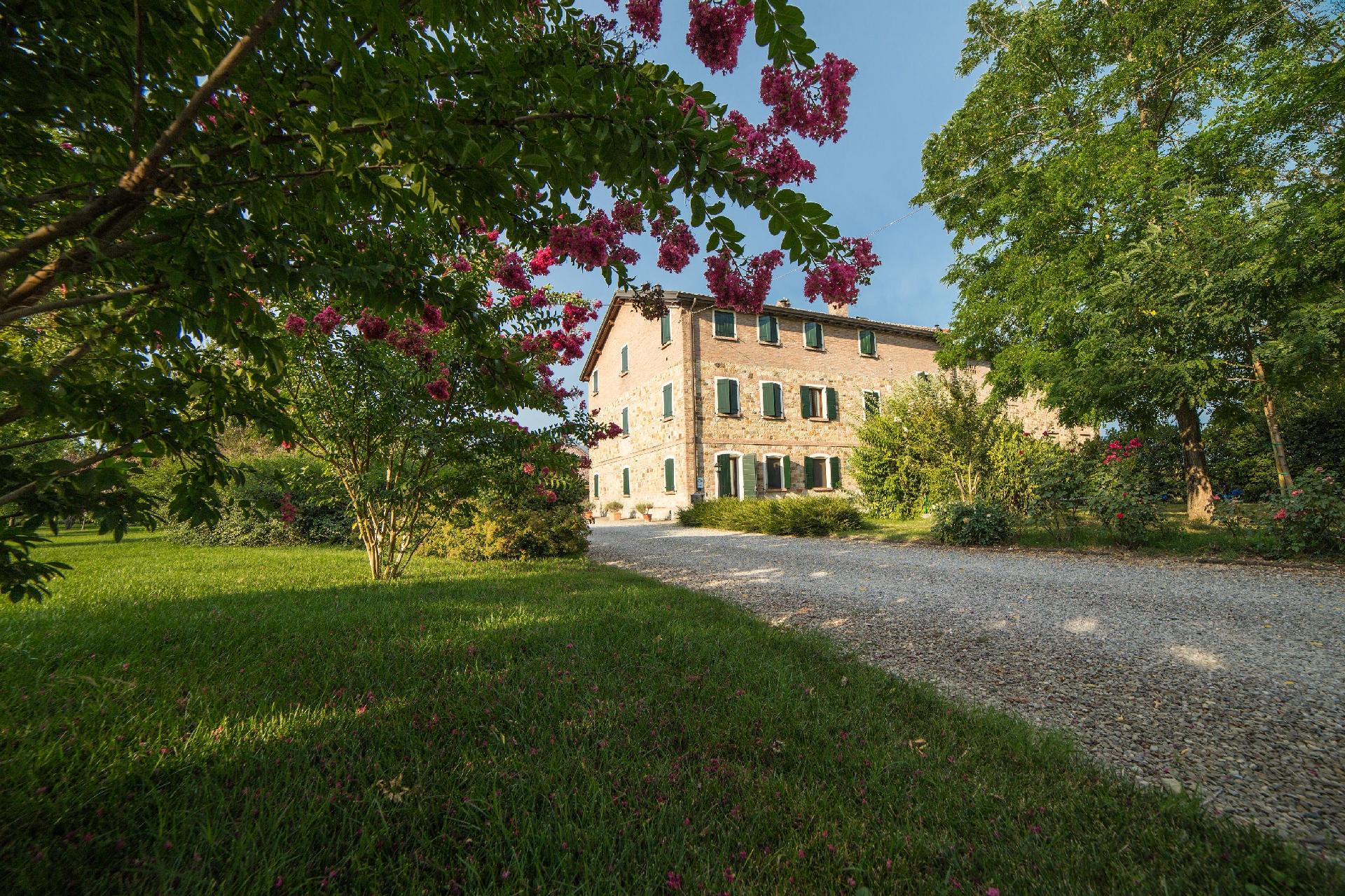 Appartement in Scandiano mit Privatem Parkplatz Ferienhaus in Italien