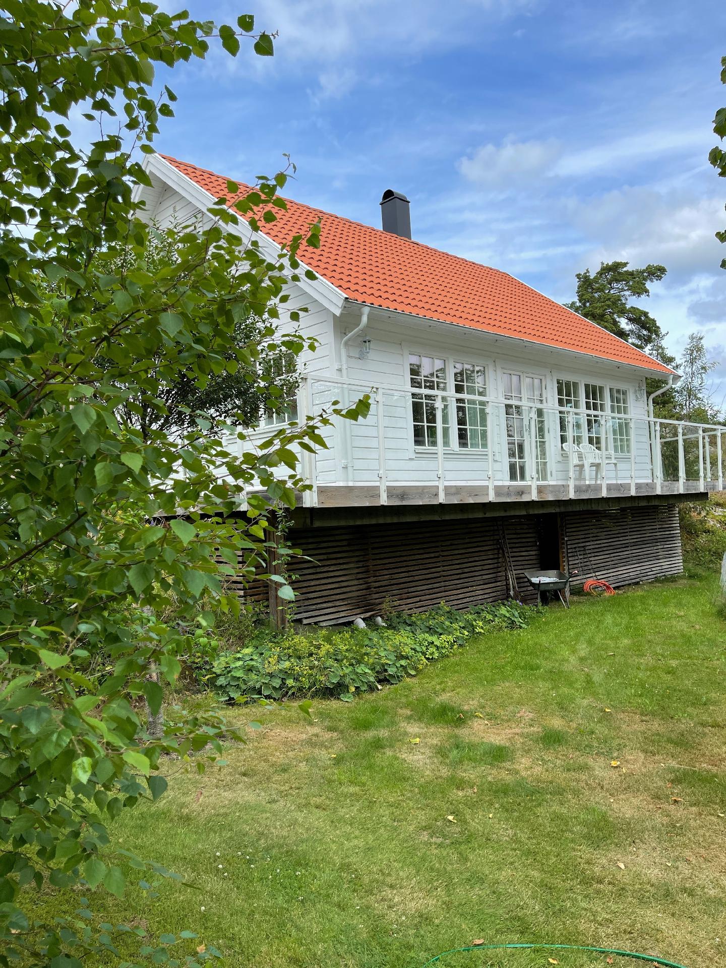 Haus mit lichtdurchflutetem Wohnbereich auf einer   in Schweden
