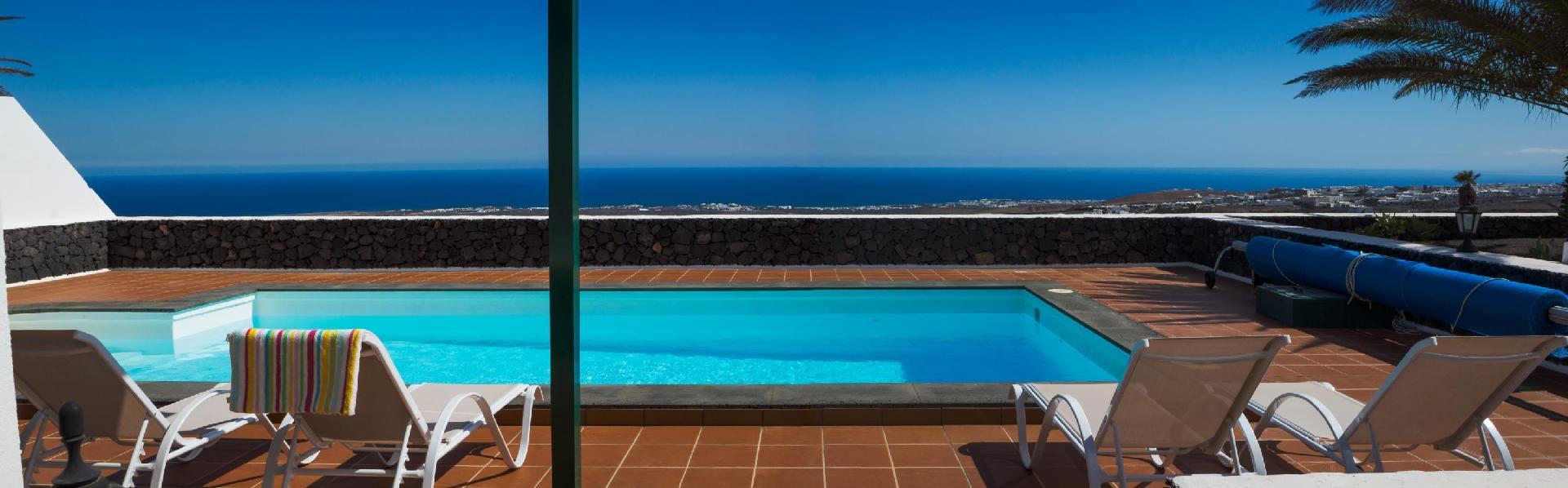 Apartment mit Meerblick in ruhiger Lage   Lanzarote