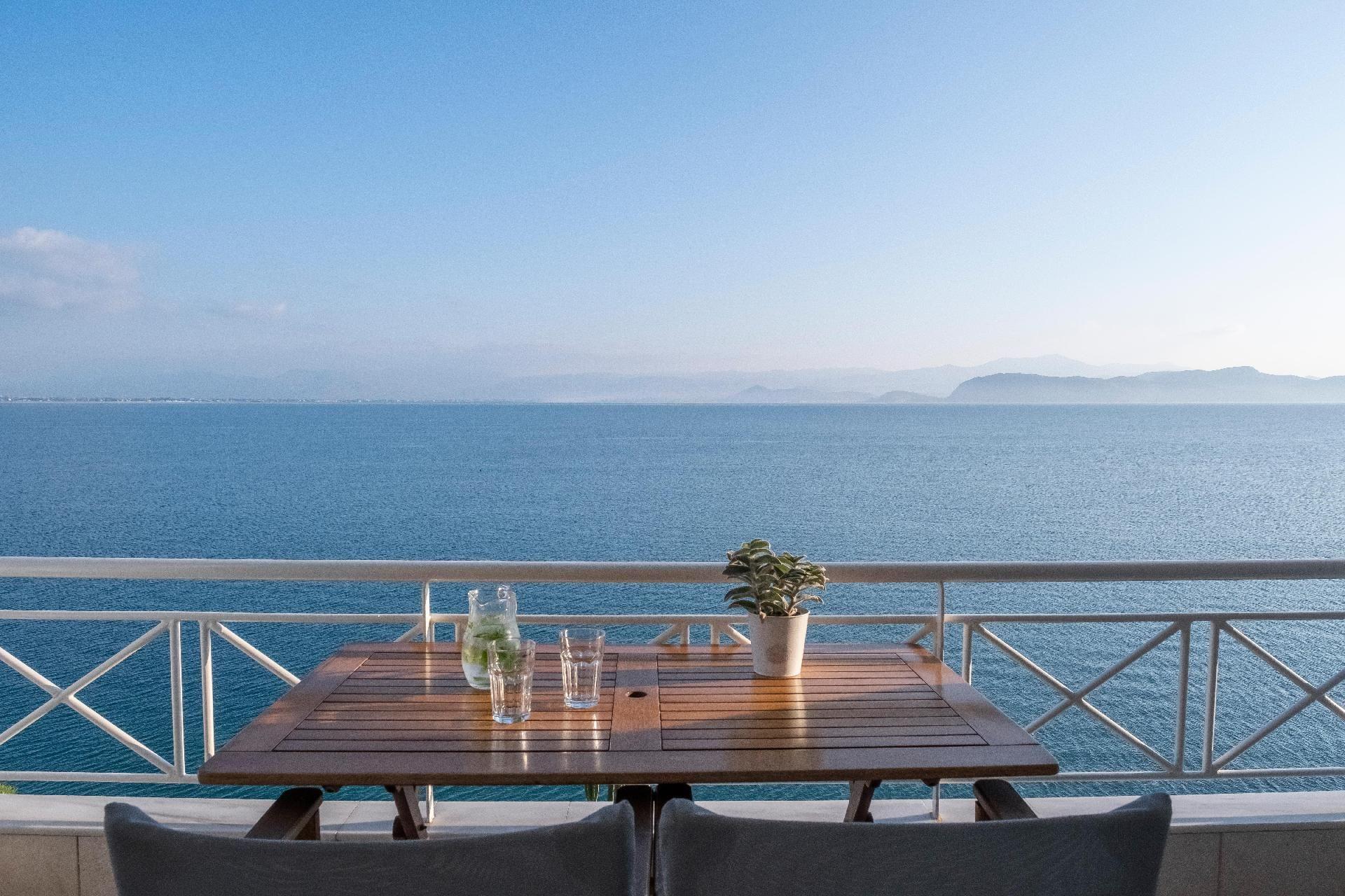 Große Wohnung in Kiveri mit Möbliertem  Ferienwohnung in Griechenland