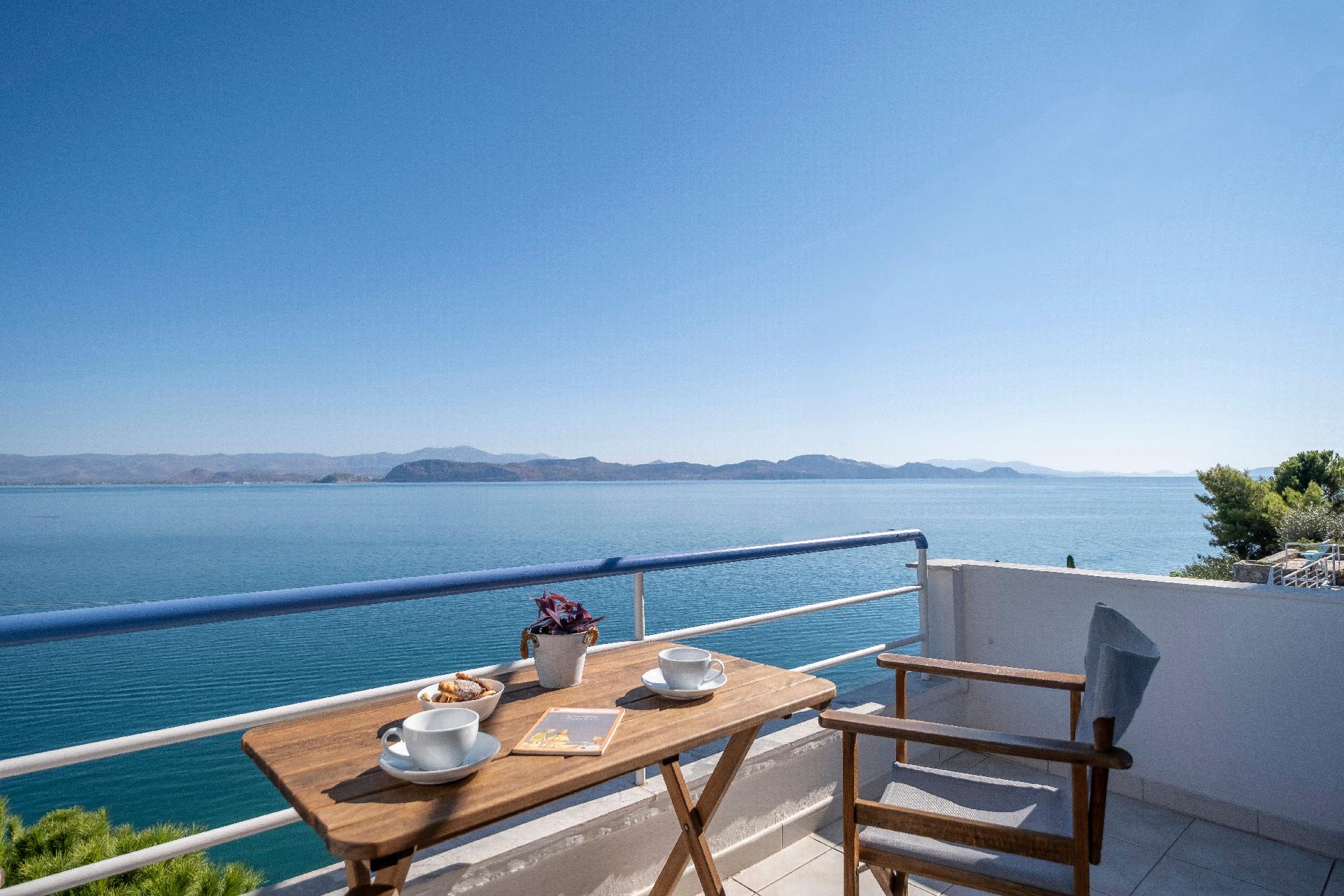 Appartement in Kiveri mit Möbliertem Balkon u Ferienwohnung in Griechenland