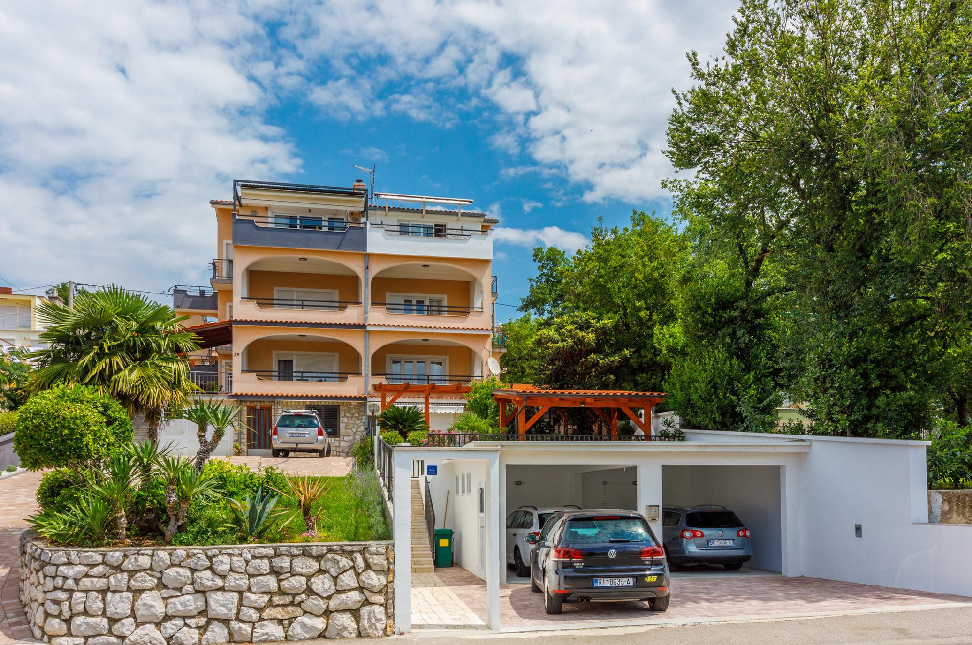Ferienwohnung für 9 Personen ca. 95 m² i  in Kroatien