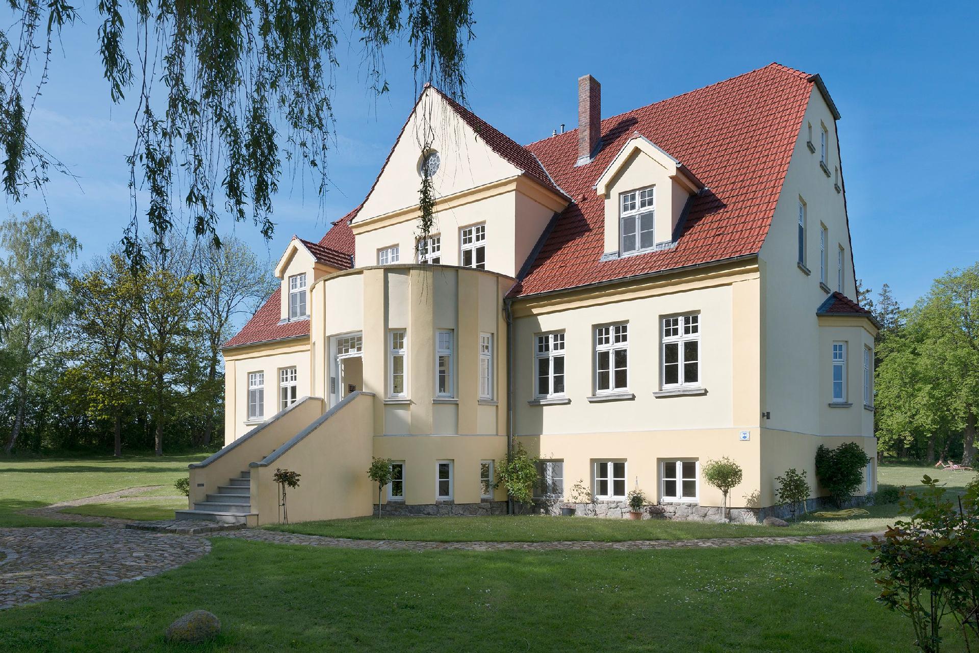 Wohnung in der ersten Etage des Herrenhauses Ferienwohnung an der Ostsee