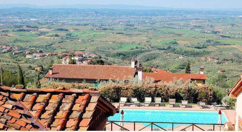 Ferienwohnung in Vinci mit Whirlpool, Terrasse und Bauernhof in Italien