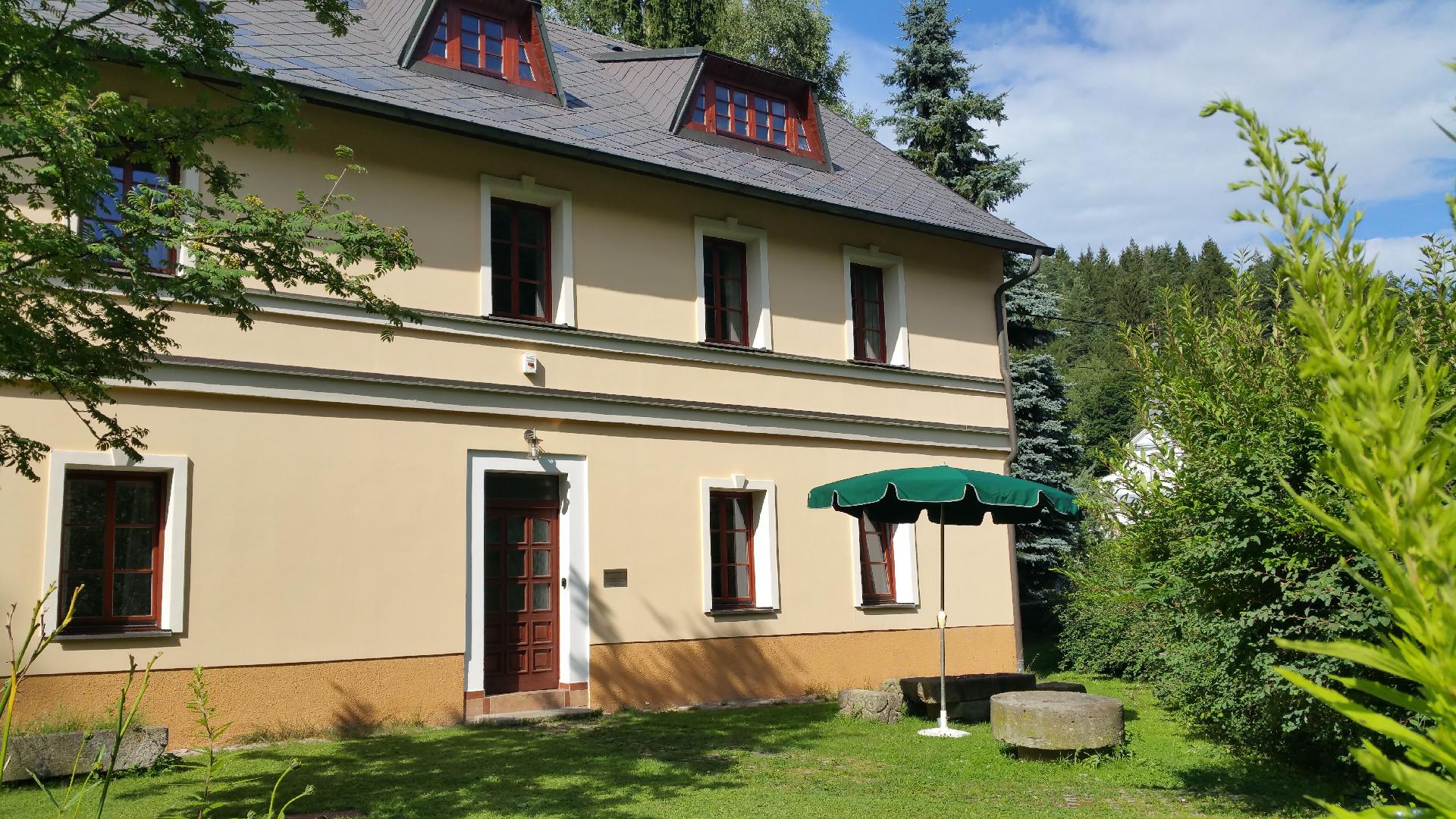 Ferienhaus auf drei Etagen, mit Garten, Terrasse s Ferienhaus  Tschechische Republik