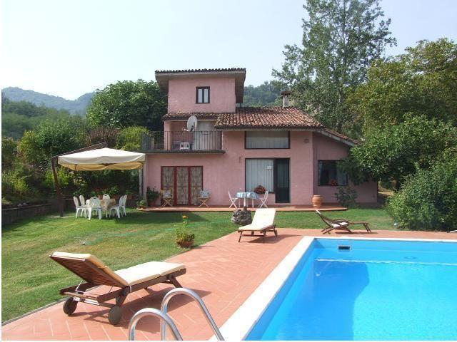 Ferienhaus in Camporgiano mit Grill und Terrasse Bauernhof in Italien