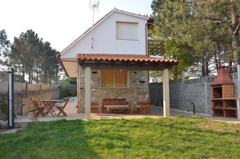 Sehr helle Villa in Strandnähe mit groß Ferienhaus  Pontevedra