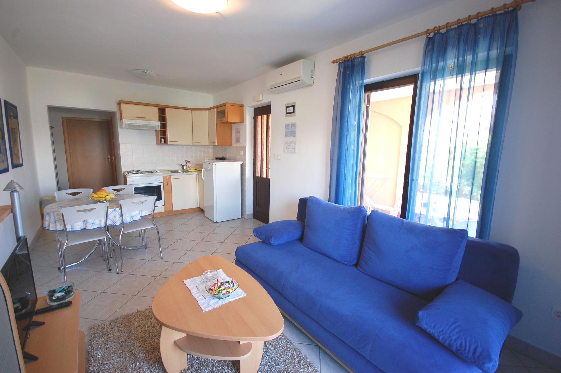 Ferienwohnung für 4 Personen ca. 37 m² i Ferienhaus  Insel Krk
