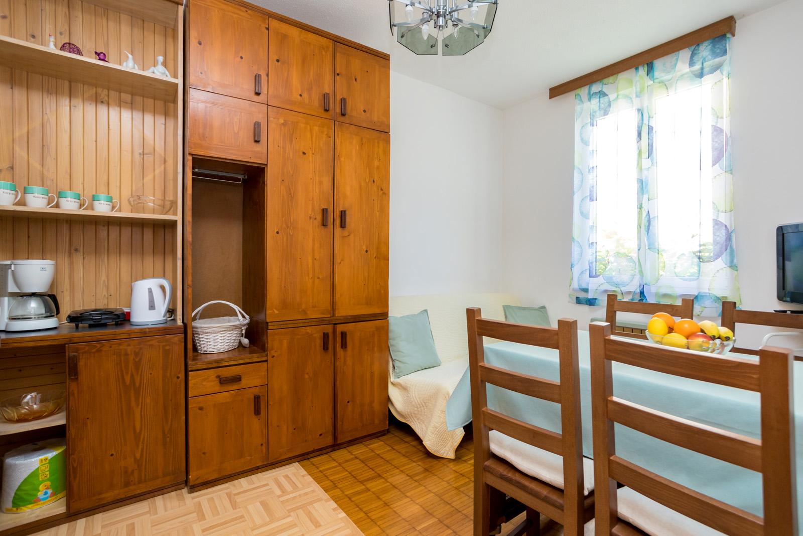 Ferienwohnung für 4 Personen ca. 50 m² i Ferienhaus  kroatische Inseln