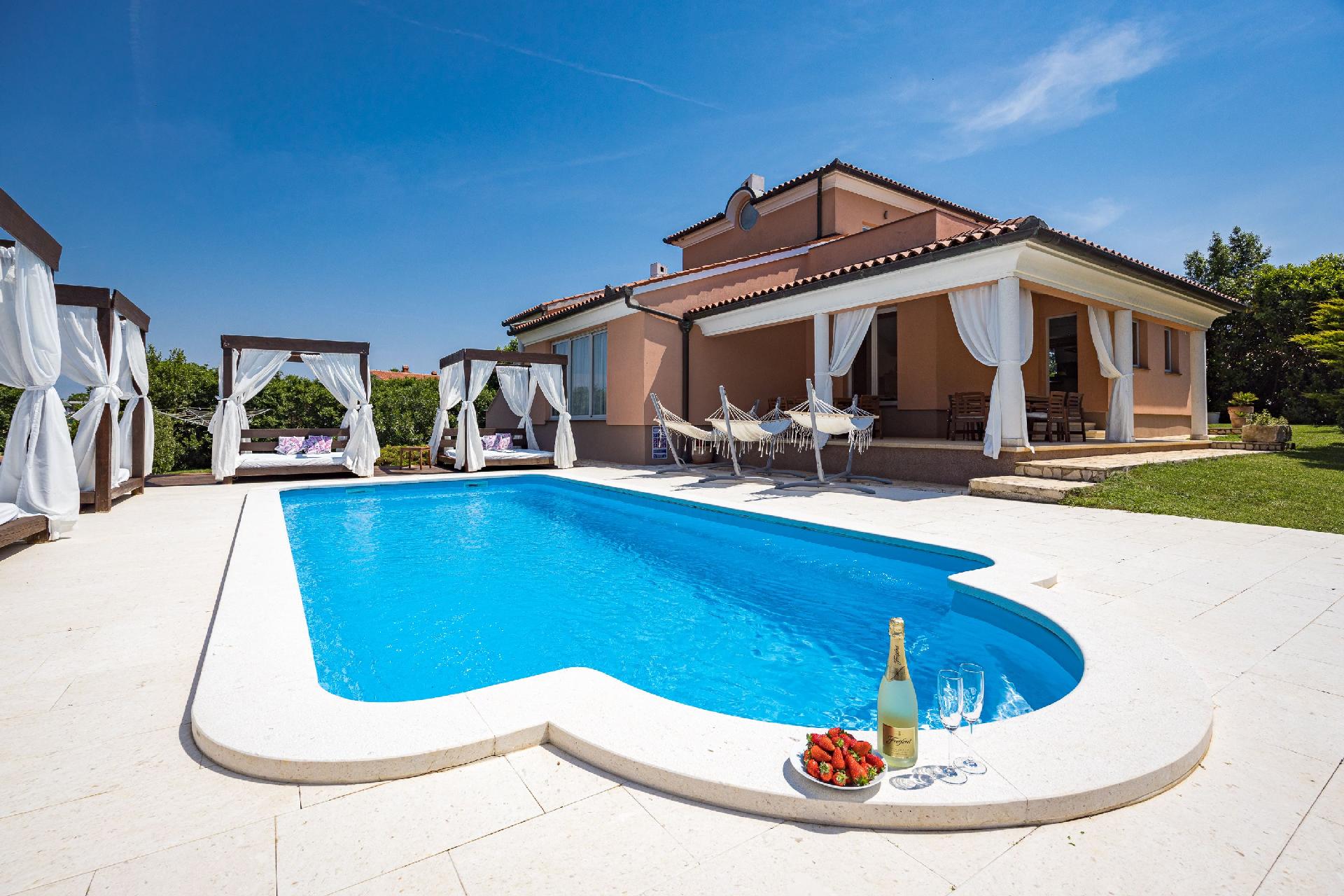 Ferienhaus in Medulin mit Privatem Pool Ferienhaus in Kroatien