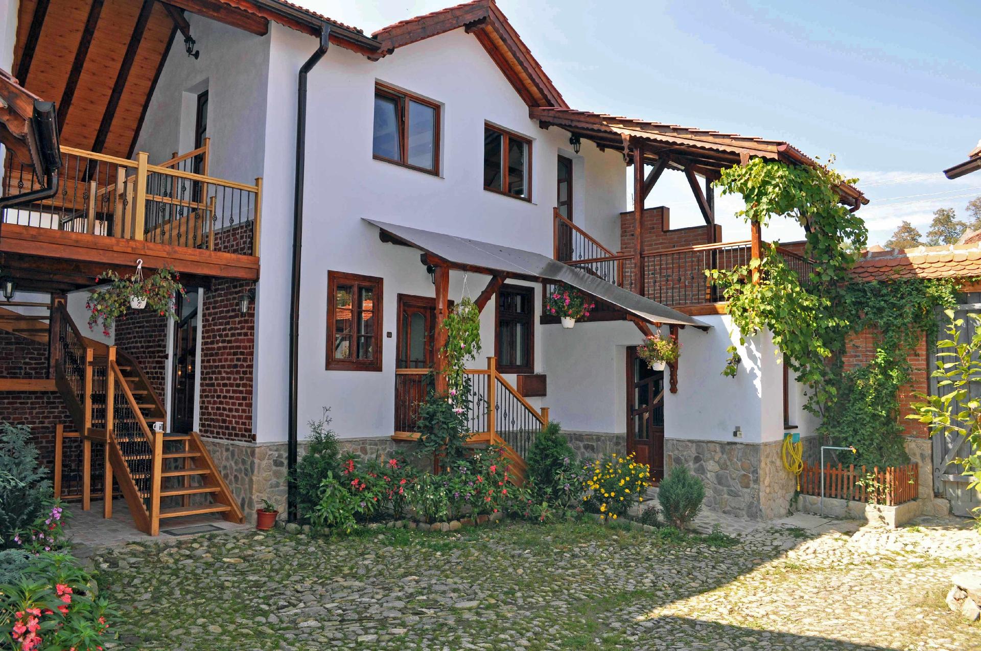 ? Casa Pelu ? renoviertes Bauernhaus in urigem Hir  in Rumänien