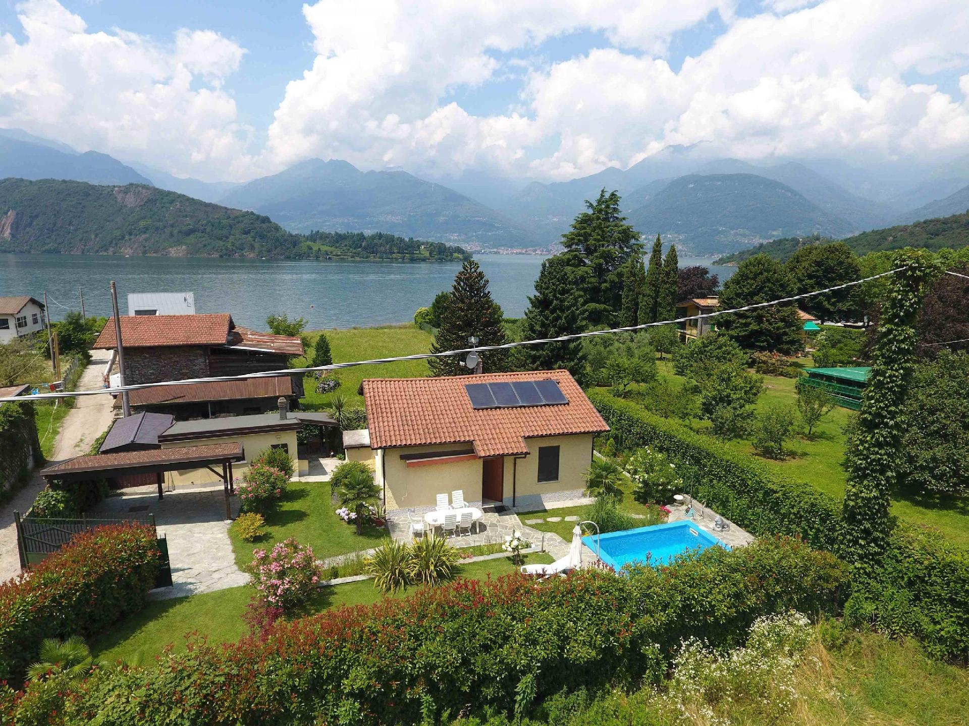 Ferienvilla am See mit Pool Ferienhaus in Italien