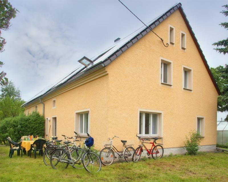 Bauernhaushälfte über zwei Etagen mit Ga Ferienhaus  Oberlausitz