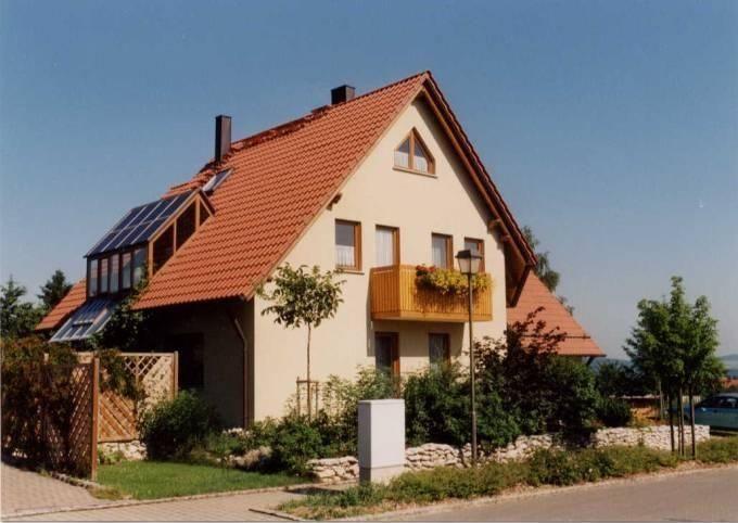 Komfortable Ferienwohnung in Ebensfeld mit Terrass Ferienhaus 