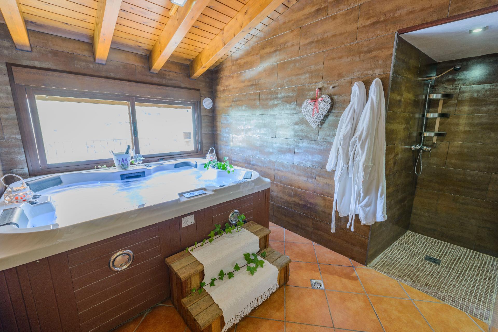 Geräumiges Haus mit Whirlpool im Badezimmer   Almeria