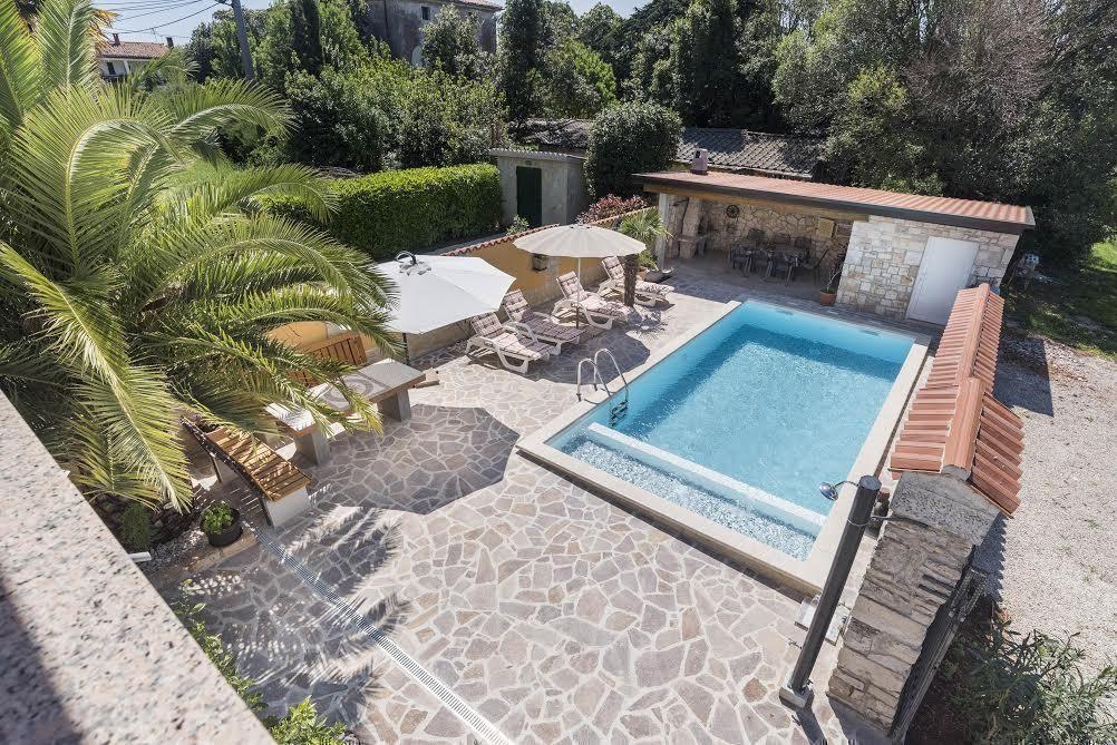 Ruhig gelegenes Ferienhaus mit beheiztem Pool und  Ferienhaus in Istrien