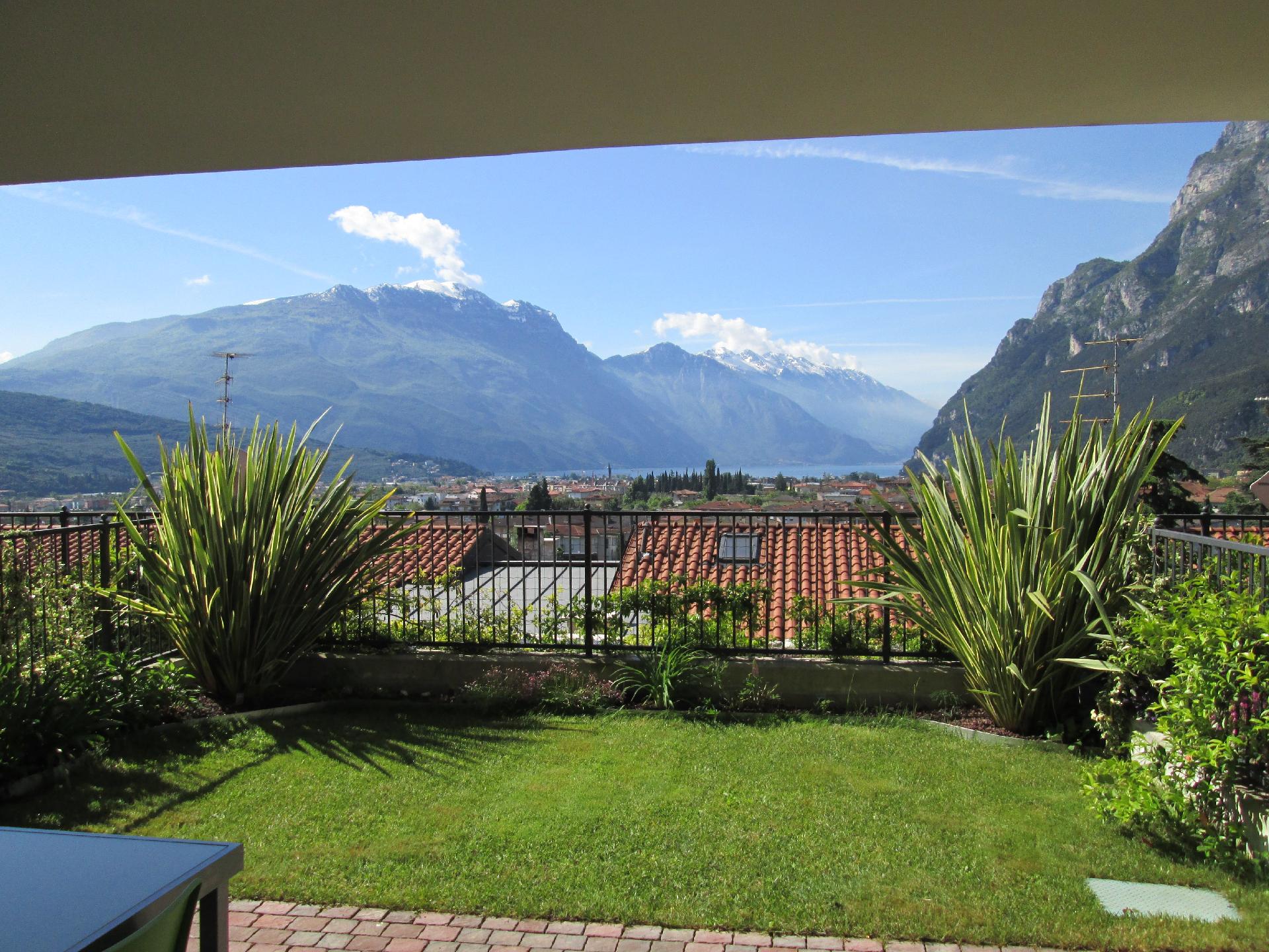 Appartement in Reiff mit Großer Terrasse Ferienwohnung  Gardasee - Lago di Garda